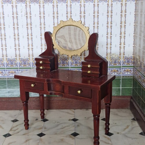 12th scale dolls house - 1:12th,