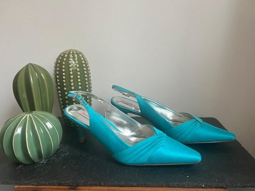 Beautiful turquoise slingbacks