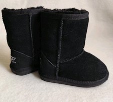 UGG Australia boots infant boy or girl Size 26 Scratched Toes Black