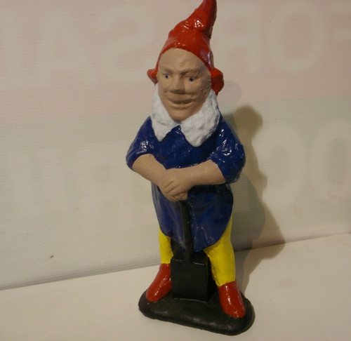 Gnome needs home standing - gnome,