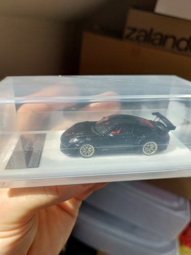 Fuelme resin porsche - 1:64,