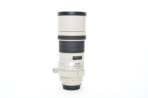 Canon 300mm is - ef,