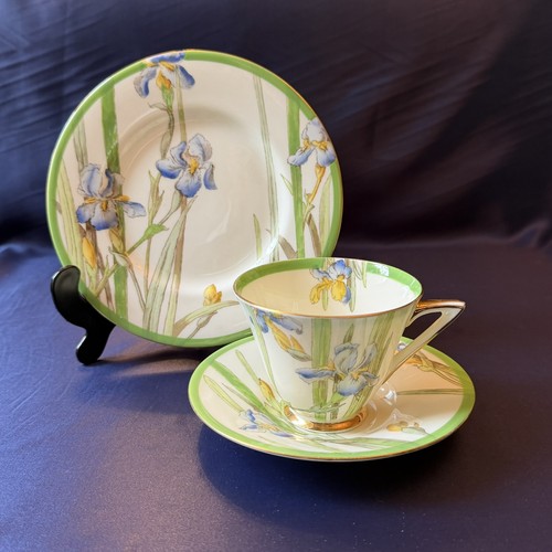 Royal doulton iris v1346 tea - royal,