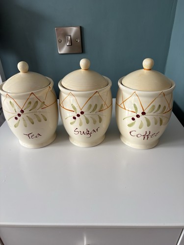 Vintage cream patterned tea - patterned,
