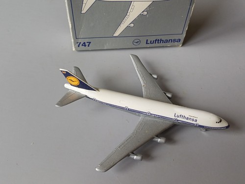 Schabak diecast model airliner - schabak,