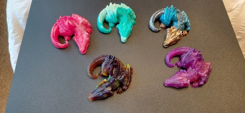 Resin handmade sleeping - , dragon