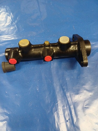 Brake master cylinder - master,