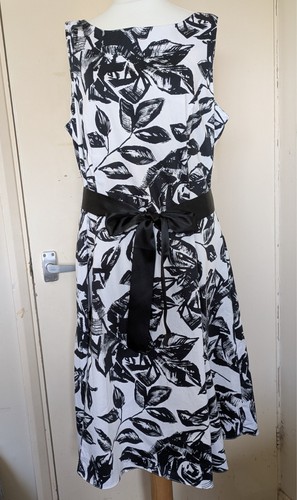 Ariella black and - black, floral