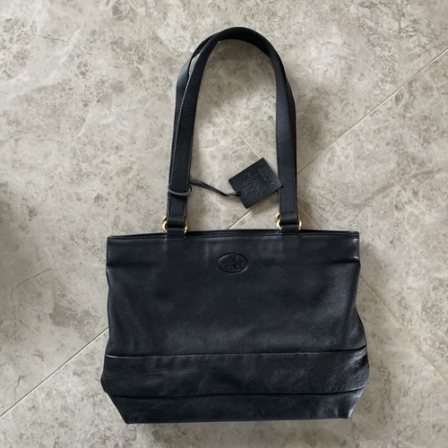 Black leather shoulder bag - black, by