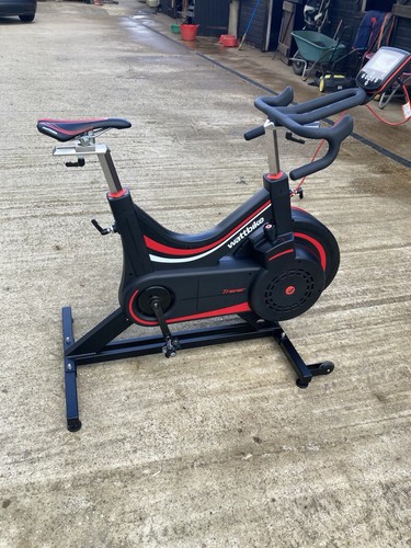 Wattbike trainer model - model, b