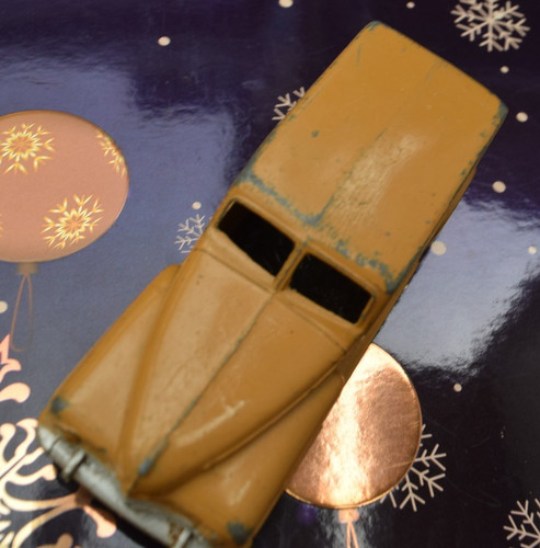 Dinky toys plymouth estate car - plymouth,