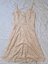 Bnwt Cream Geometric Patterned