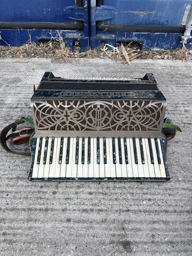 Casoli verona accordion piano - verona,