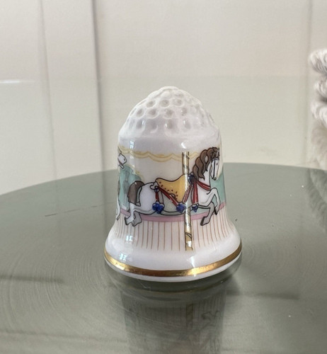 Thimble royal doulton carousel - thimble,