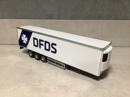 Corgi model truck scale - truck,
