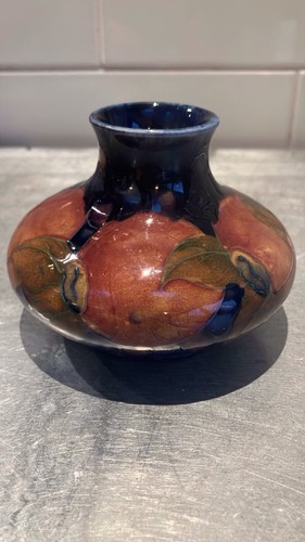 Moorcroft vase burslem - moorcroft,