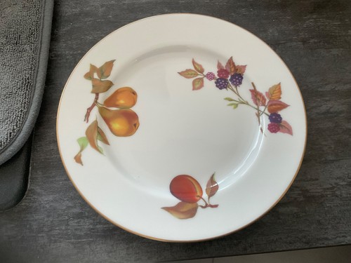 Royal worcester evesham gold - worcester,