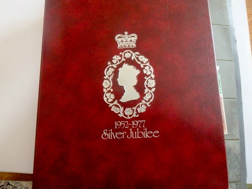 Very rare silver jubilee - rare,