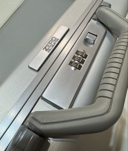 Zero halliburton aluminum case - aluminum,