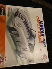 BURAGO 1/18 KIT - JAGUAR