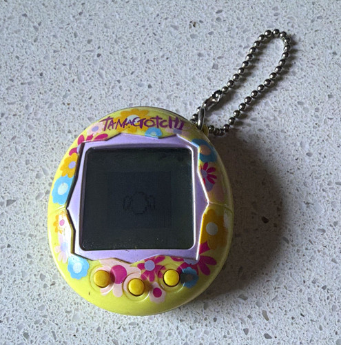 Bandai tamagotchi version - bandai, 2