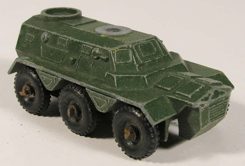 Saracen personnel carrier - saracen,