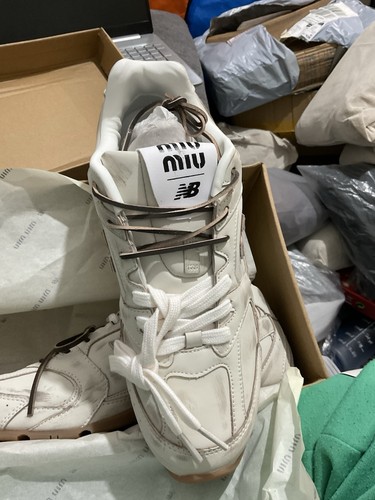 Unisex white sneaker - miu, miu
