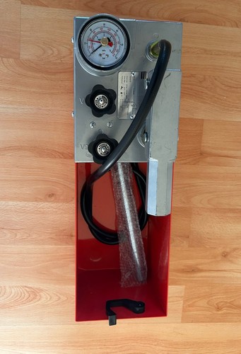 Pressure test pump - test, 0-60bar