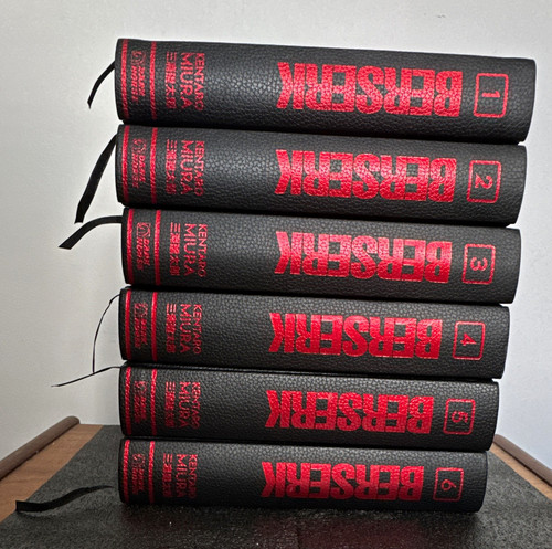 Berserk deluxe hardcover - deluxe, manga