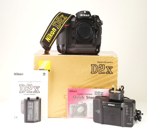 Nikon d2x camera body - nikon,