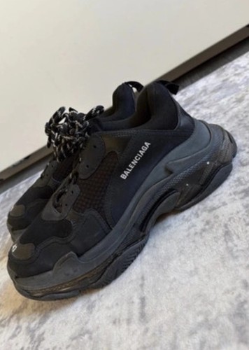 Balenciaga triple black used - balenciaga,
