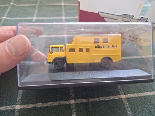 Hornby r7089 skale - hornby, autos