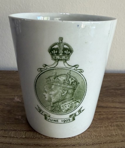 Vgc 1902 royal doulton - vgc, beaker
