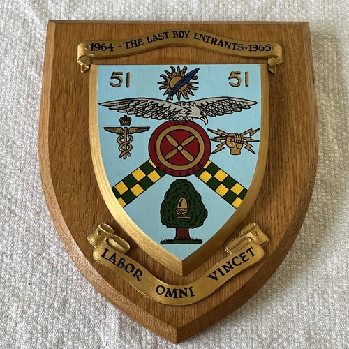 Royal air force - force, plaque