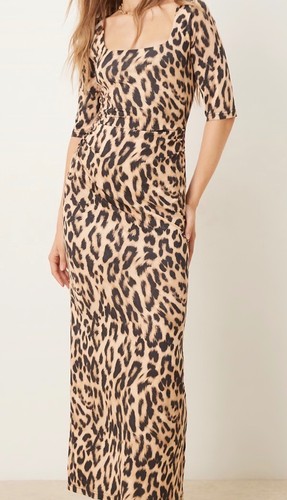 Bnwt never fully dressed iris - never,