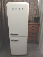 Classic Cream  Smeg Fab32.Full