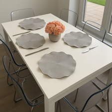 4 x New Dubai Style Wavy Table