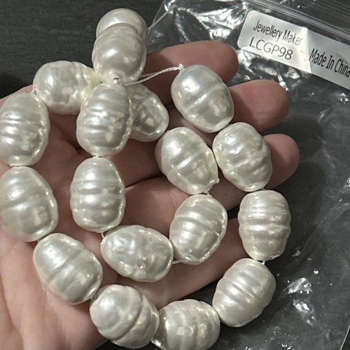 White ringed baroque - ringed, drop