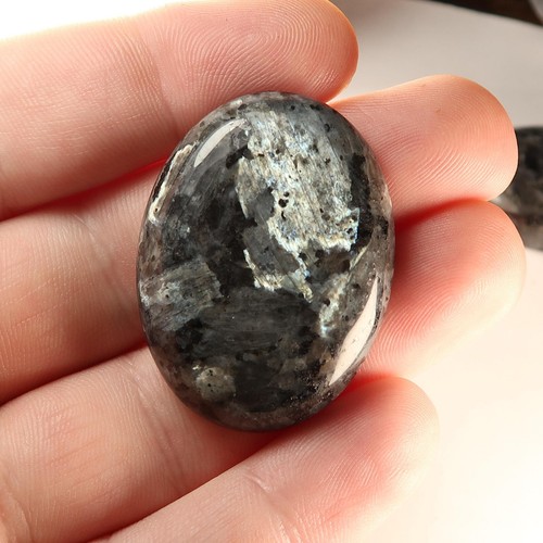 Semi precious palmstones - ,