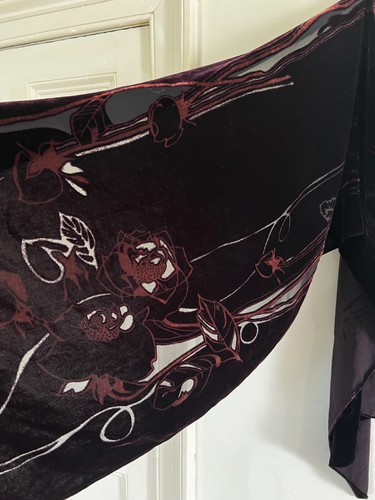 Laura ashley velvet - ashley,