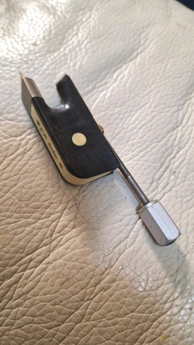 Old vintage used - 4/4, bow