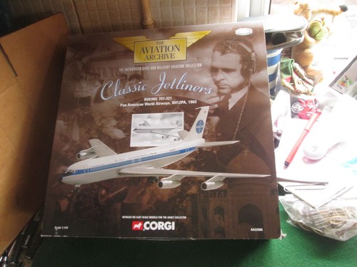 Corgi aviation aa32906 boeing - corgi,
