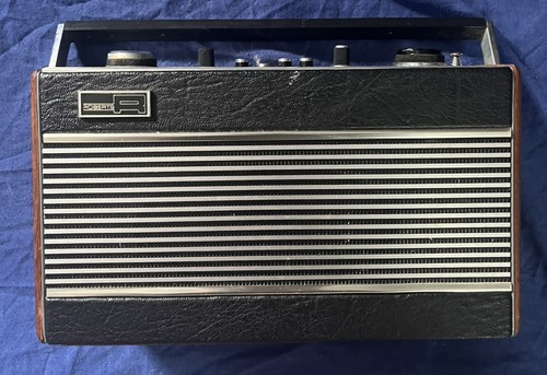 Roberts r606 portable - r606-mb,