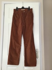 LEVI SMOOTH CORDS SIZE 28 RIBCAGE STRAISHT ANKLE