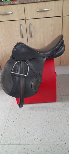 Equestrian joblot saddle etc - joblot..saddle,