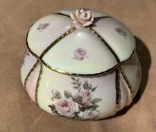 Ardleigh Elliot Lena Liu’s Garden Treasures Roses Porcelain Music Box Figurine