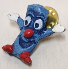 CARTOON RED NOSE BLUE SCROLL MASCOT PIN BADGE BROOCH NOVELTY COLLECTABLE