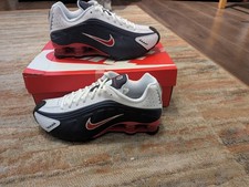 Nike Shox R4 "USA" in the