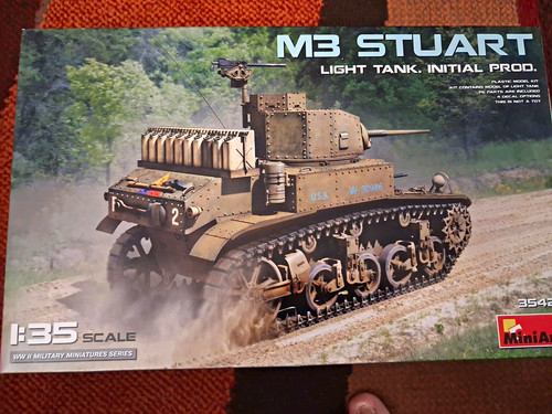 Miniart stuart light tank - miniart,