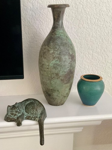 Vintage sleeping cat shelf - sleeping,